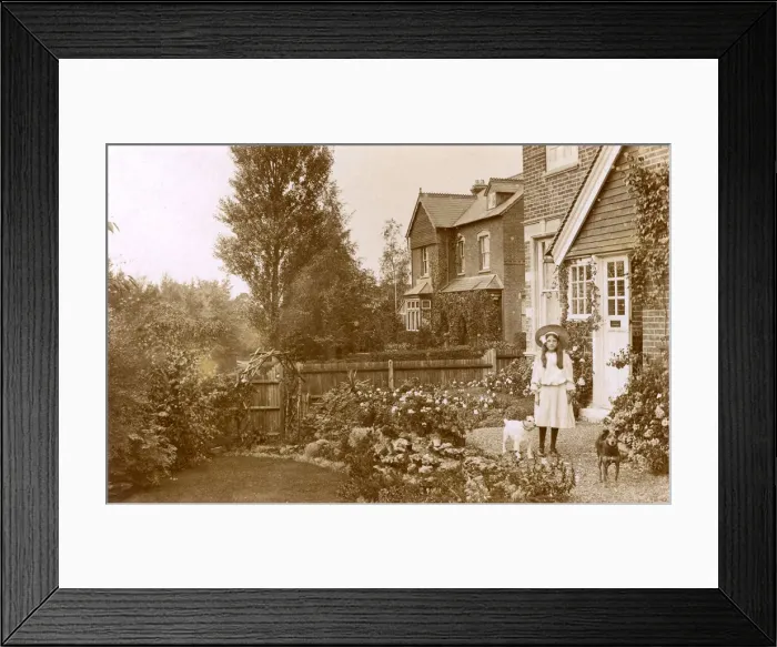 Framed Print : Kitty Ludlow dressed as Salome - Oxford Framed Print : Kitty Ludlow dressed as Salome - Oxford