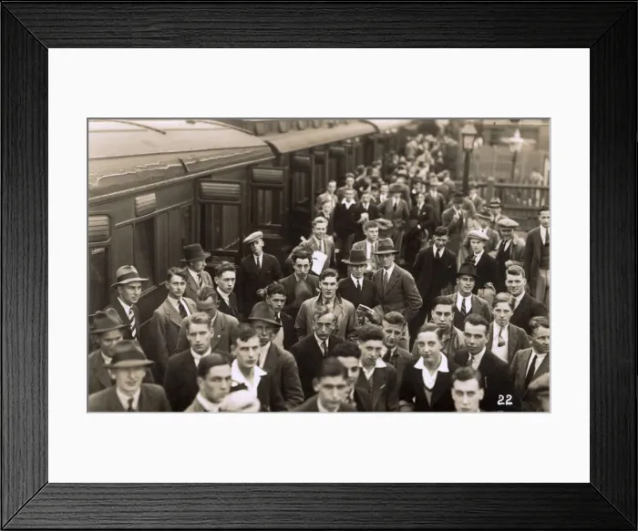 Framed Print : WW2 - Young men joining up Framed Print : WW2 - Young men joining up