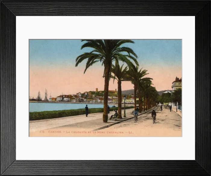 Framed Print : Cannes, France - Boulevard de la Croisette Framed Print : Cannes, France - Boulevard de la Croisette