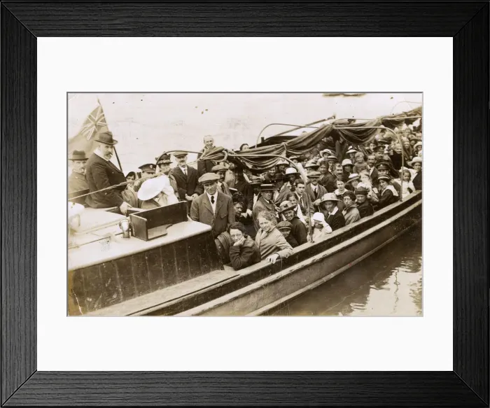 Framed Print : Boat Trip Excursion Framed Print : Boat Trip Excursion