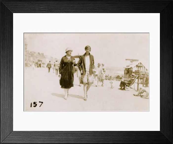 Framed Print : Mother and Daughter (Bess and Ciss) at Weymouth Framed Print : Mother and Daughter (Bess and Ciss) at Weymouth