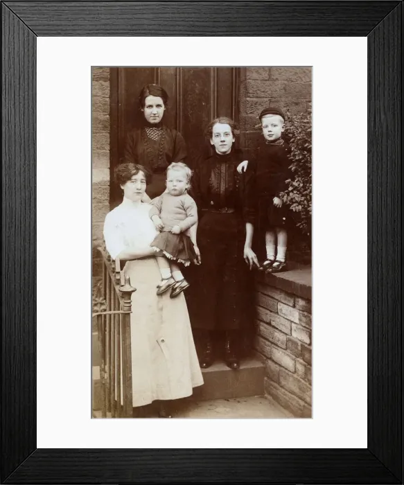 Framed Print : Threshold Group photograph - Edwardian family group Framed Print : Threshold Group photograph - Edwardian family group