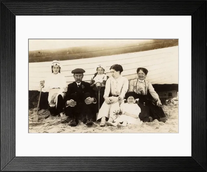 Framed Print : Extended family group at the seaside Framed Print : Extended family group at the seaside