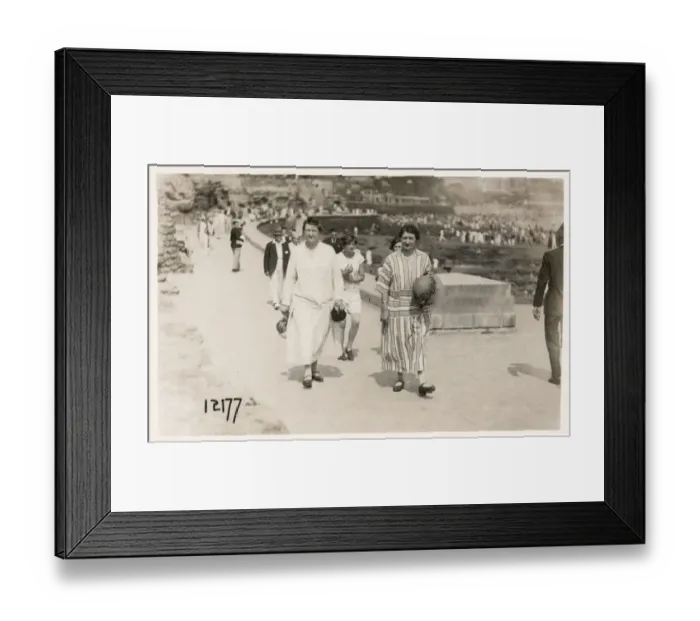 Framed Print : Summer Holiday - Candid seaside photograph - Sisters Framed Print : Summer Holiday - Candid seaside photograph - Sisters