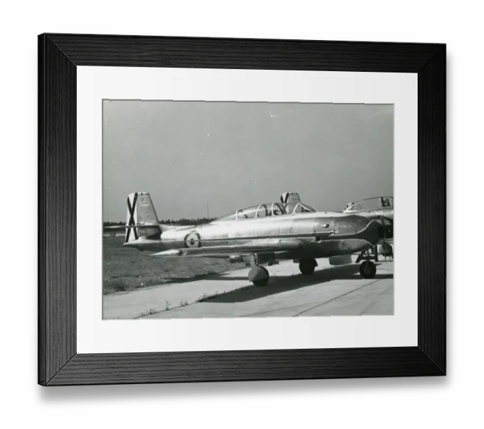 Framed Print : Hispano HA-200R Saeta 1955 Framed Print : Hispano HA-200R Saeta 1955