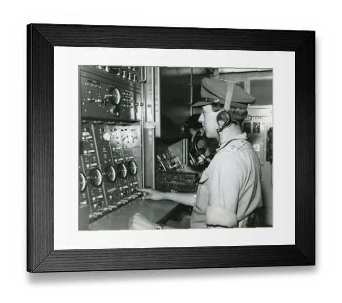 Framed Print : Launching Control Officer, 2nd Lt D. H. Turner, of the 3?