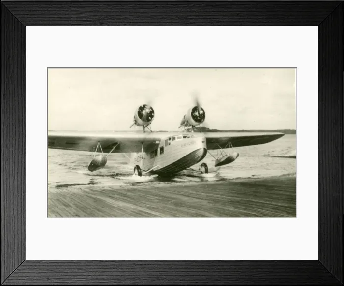 Framed Print : Saunders-Roe A19 Cloud, G-AC??, on the slipway at Cowes Framed Print : Saunders-Roe A19 Cloud, G-AC??, on the slipway at Cowes