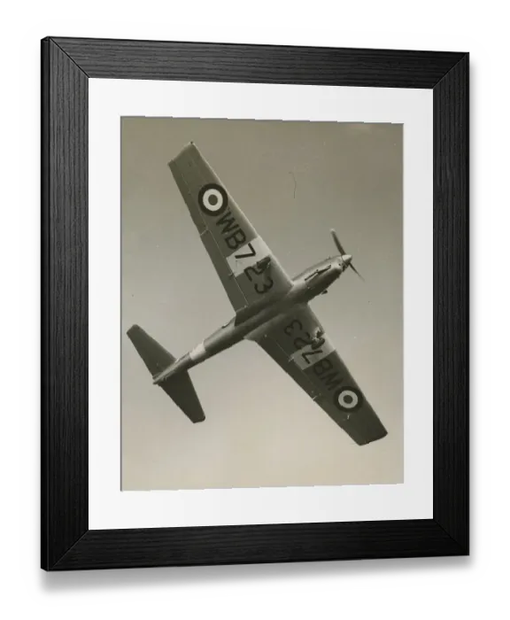 Framed Print : de Havilland Canada DHC1 ChipmunkTMk10, WB723, for the RAF