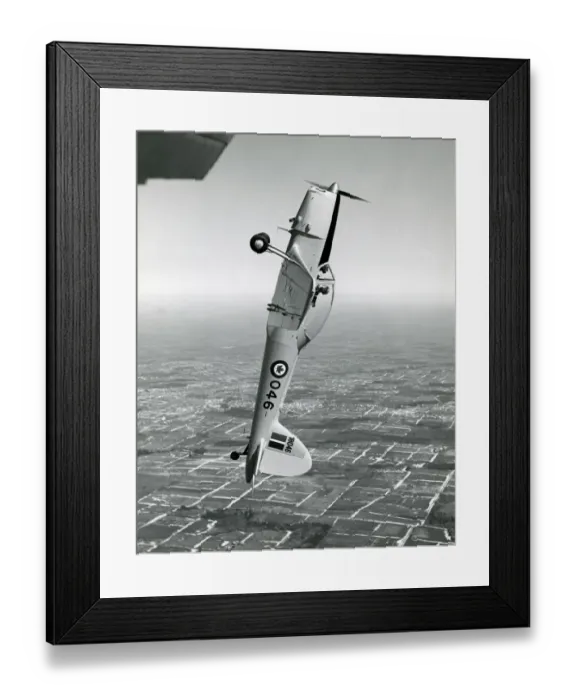 Framed Print : de Havilland Canada DHC1B-2-S5 Chipmunk, 18046, of the RCAF Framed Print : de Havilland Canada DHC1B-2-S5 Chipmunk, 18046, of the RCAF