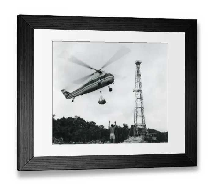 Framed Print : Sikorsky S-58, N886, of World Wide Air Services Framed Print : Sikorsky S-58, N886, of World Wide Air Services