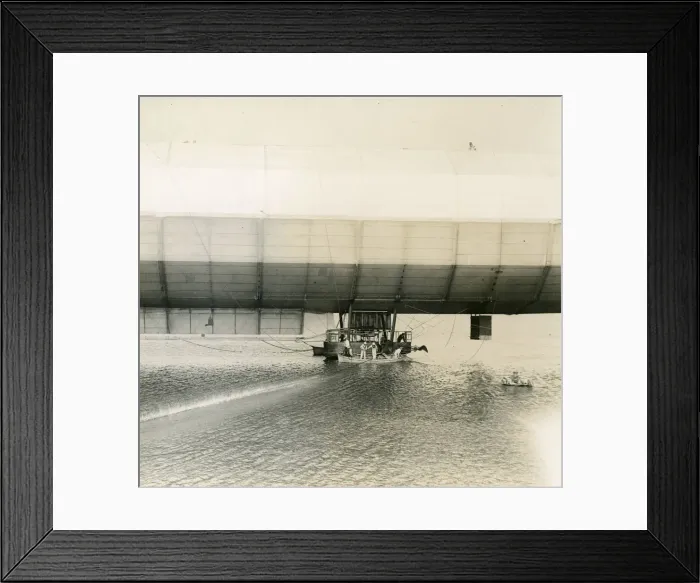 Framed Print : The rear gondola of HMA No1 Mayfly at the Cavendish Dock Framed Print : The rear gondola of HMA No1 Mayfly at the Cavendish Dock