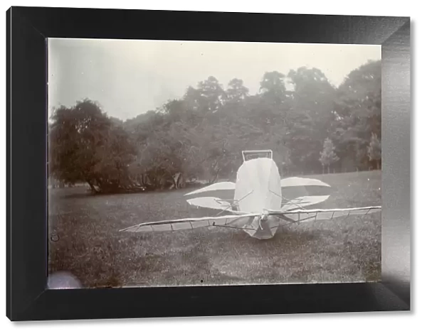 An early mockup of a Baden-Powell ?Quadruplane? c. 1908