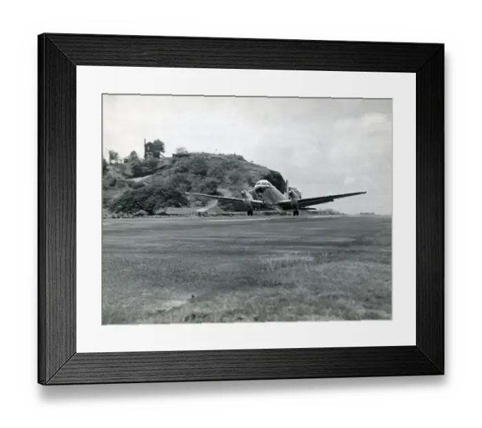 Framed Print : The second prototype Avro 748, G-ARAY, during a demonstratio Framed Print : The second prototype Avro 748, G-ARAY, during a demonstratio