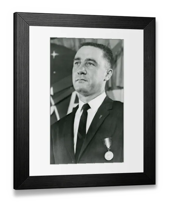 Framed Print : Astronaut Virgil ?Gus? Grissom wearing the NASA Disting? Framed Print : Astronaut Virgil ?Gus? Grissom wearing the NASA Disting?