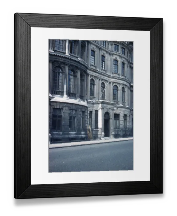 Framed Print : No. 4 Hamilton Place - new fifth floor c. 1960 Framed Print : No. 4 Hamilton Place - new fifth floor c. 1960