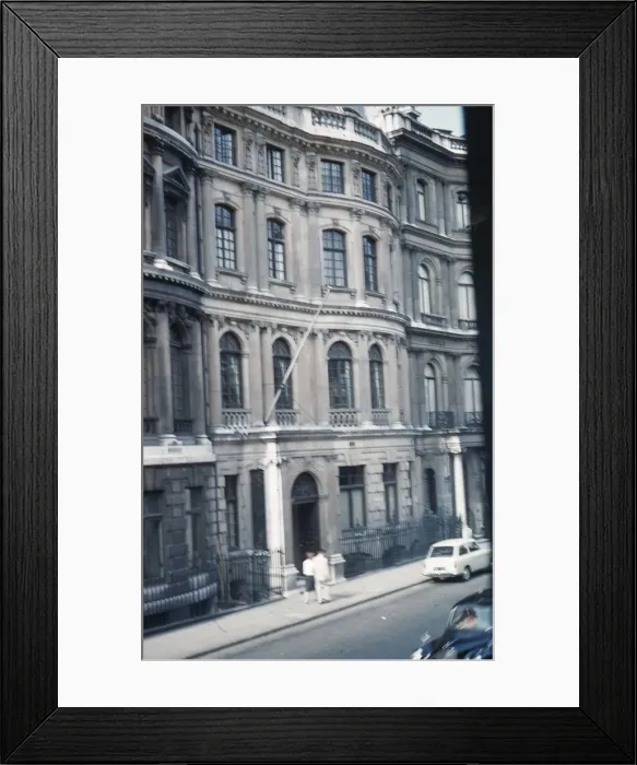 Framed Print : No. 4 Hamilton Place - new fifth floor c. 1960 Framed Print : No. 4 Hamilton Place - new fifth floor c. 1960