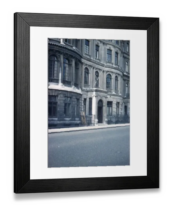 Framed Print : No. 4 Hamilton Place - new fifth floor c. 1960 Framed Print : No. 4 Hamilton Place - new fifth floor c. 1960
