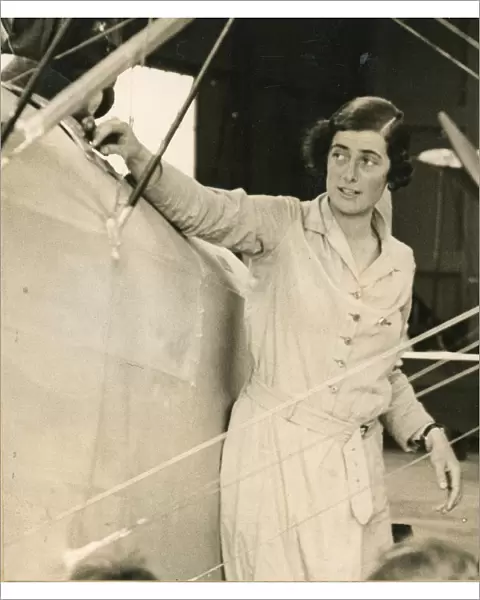 Aviatrix, Miss E. W. E. (Winifred) Spooner, 1900-1933