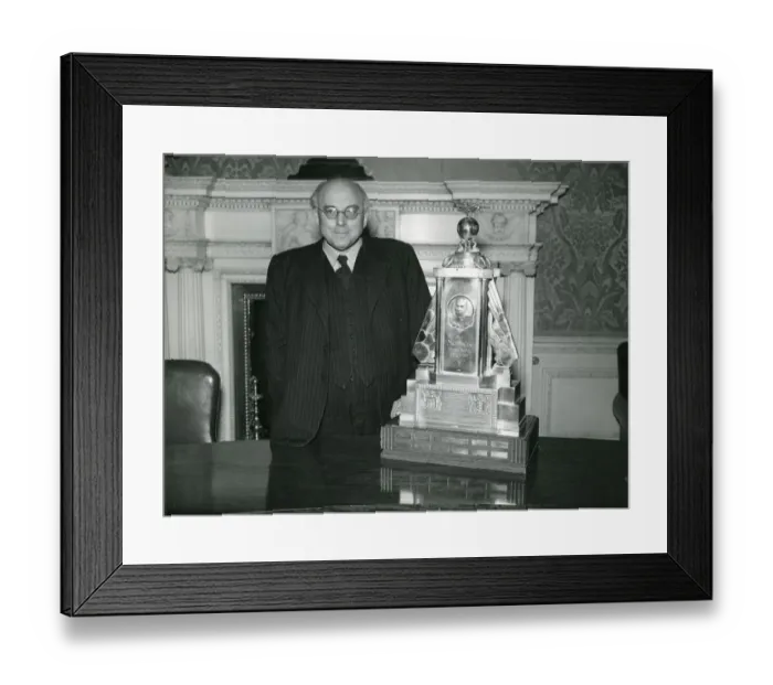 Framed Print : Sir Bennett Melvill Jones, CBE, HonFRAeS, 1887-1975, wa? Framed Print : Sir Bennett Melvill Jones, CBE, HonFRAeS, 1887-1975, wa?