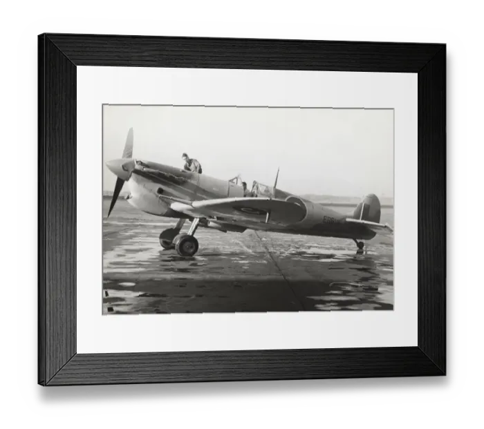 Framed Print : Supermarine Spitfire 5C / VC Framed Print : Supermarine Spitfire 5C / VC