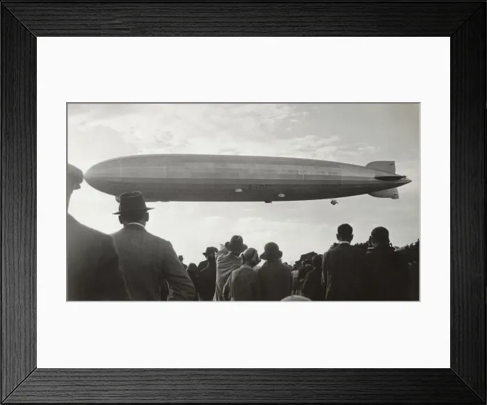 Framed Print : Zeppelin LZ-127 GRAF Zeppelin Framed Print : Zeppelin LZ-127 GRAF Zeppelin