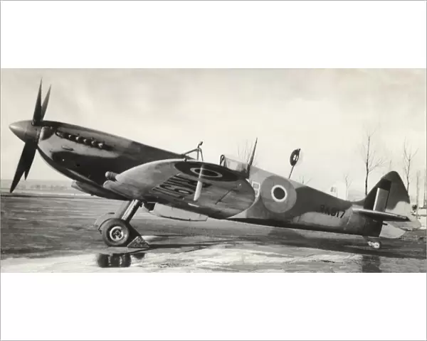 Supermarine Spitfire 9  /  IX