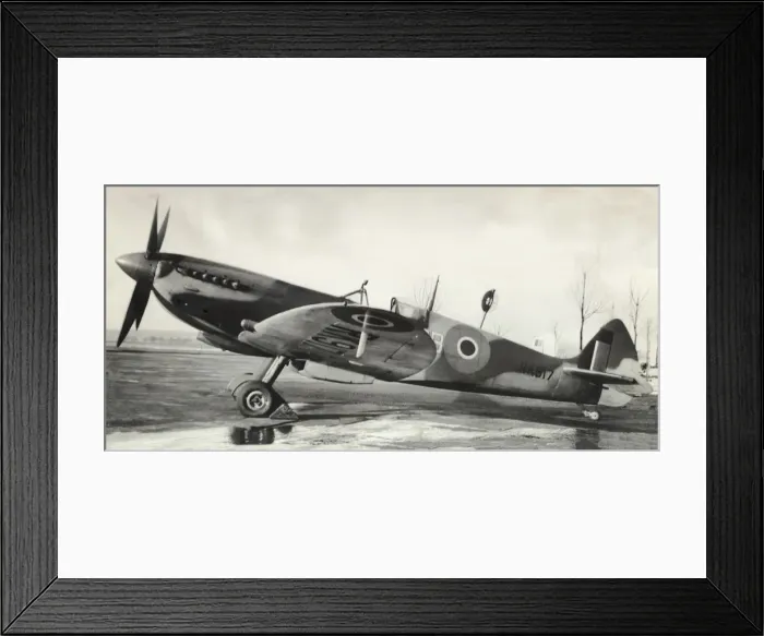 Framed Print : Supermarine Spitfire 9 / IX Framed Print : Supermarine Spitfire 9 / IX