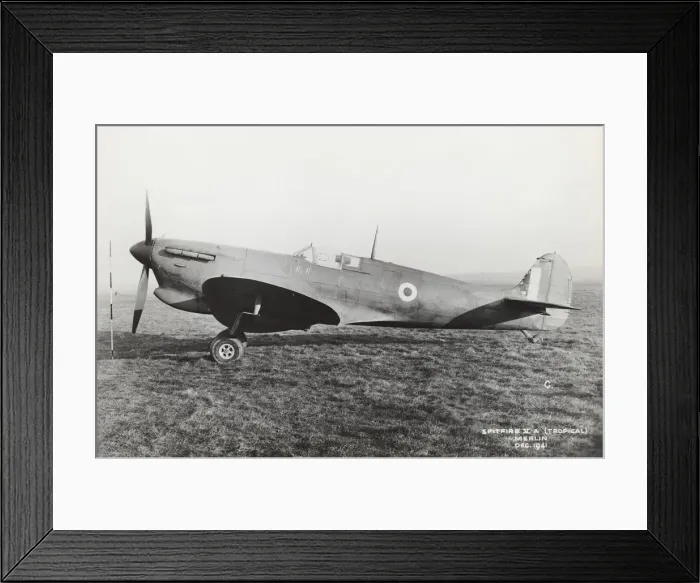 Framed Print : Supermarine Spitfire 5A / VA Framed Print : Supermarine Spitfire 5A / VA