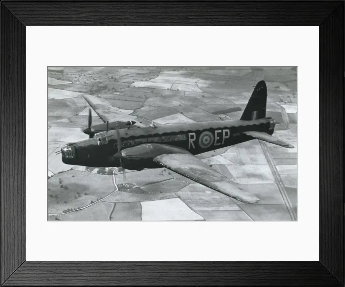 Framed Print : Vickers 406 Wellington B-2 Framed Print : Vickers 406 Wellington B-2