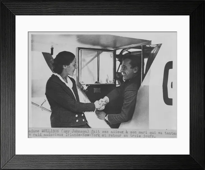 Framed Print : Amy Johnson Shaking Hands with her Husband Jim Mollison ? Framed Print : Amy Johnson Shaking Hands with her Husband Jim Mollison ?