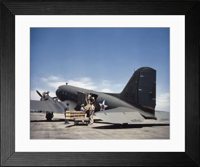 Framed Print : Douglas DC-3 / C-47 Dakota Framed Print : Douglas DC-3 / C-47 Dakota