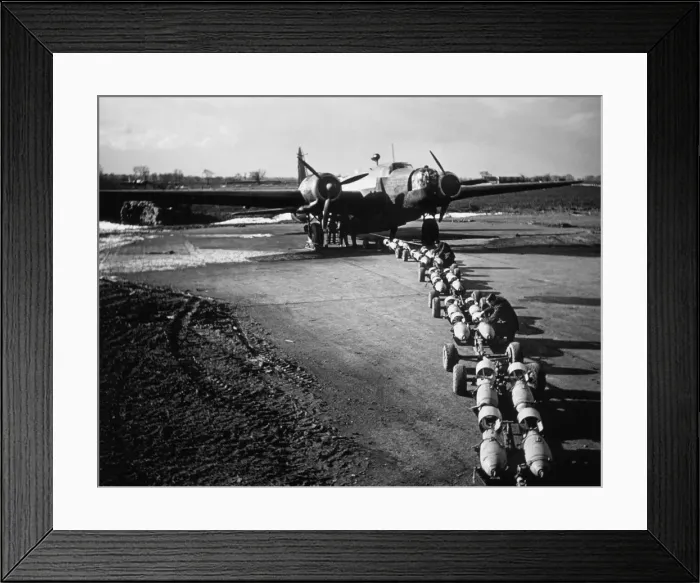 Framed Print : Vickers Wellington Framed Print : Vickers Wellington