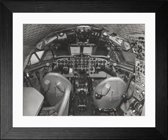 Framed Print : de Havilland DH-106 Comet Framed Print : de Havilland DH-106 Comet