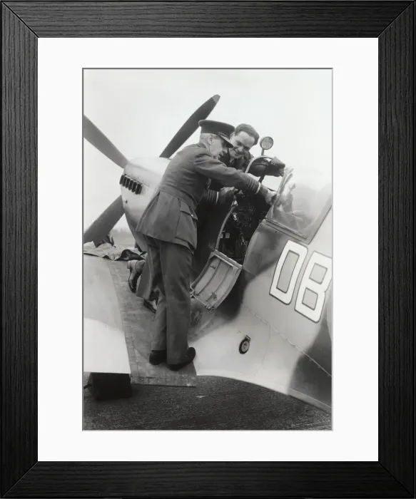 Framed Print : Supermarine Spitfire Framed Print : Supermarine Spitfire