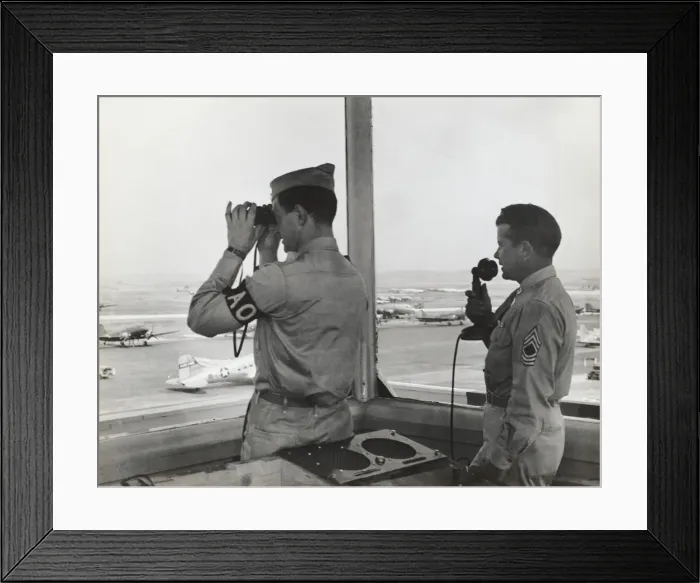 Framed Print : Douglas DC-3 / C-47 Dakota Framed Print : Douglas DC-3 / C-47 Dakota
