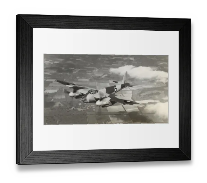 Framed Print : de Havilland DH-98 Mosquito Framed Print : de Havilland DH-98 Mosquito