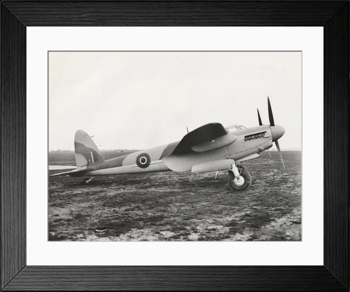 Framed Print : de Havilland DH-98 Mosquito B-9