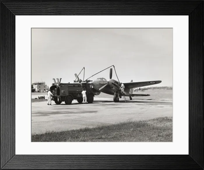 Framed Print : de Havilland DH-98 Mosquito T-3 Framed Print : de Havilland DH-98 Mosquito T-3