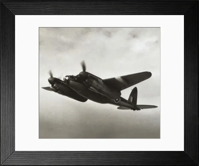 Framed Print : de Havilland DH-98 Mosquito B-16 Framed Print : de Havilland DH-98 Mosquito B-16
