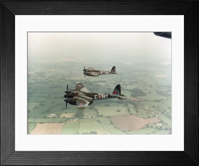 Framed Print : de Havilland DH-98 Mosquito T-3 Framed Print : de Havilland DH-98 Mosquito T-3
