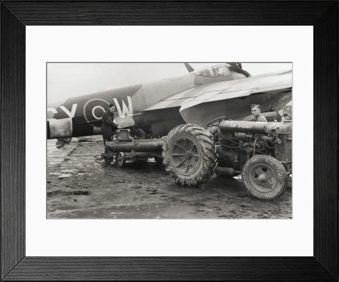 Framed Print : de Havilland DH-98 Mosquito FB-6 Framed Print : de Havilland DH-98 Mosquito FB-6