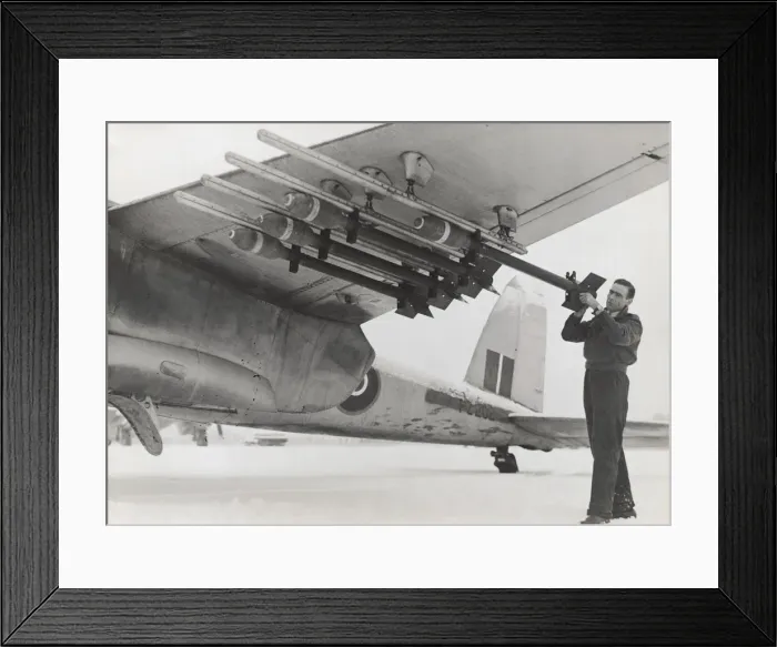 Framed Print : de Havilland DH-98 Mosquito FB-6 Framed Print : de Havilland DH-98 Mosquito FB-6