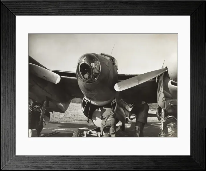 Framed Print : de Havilland DH-98 Mosquito Framed Print : de Havilland DH-98 Mosquito