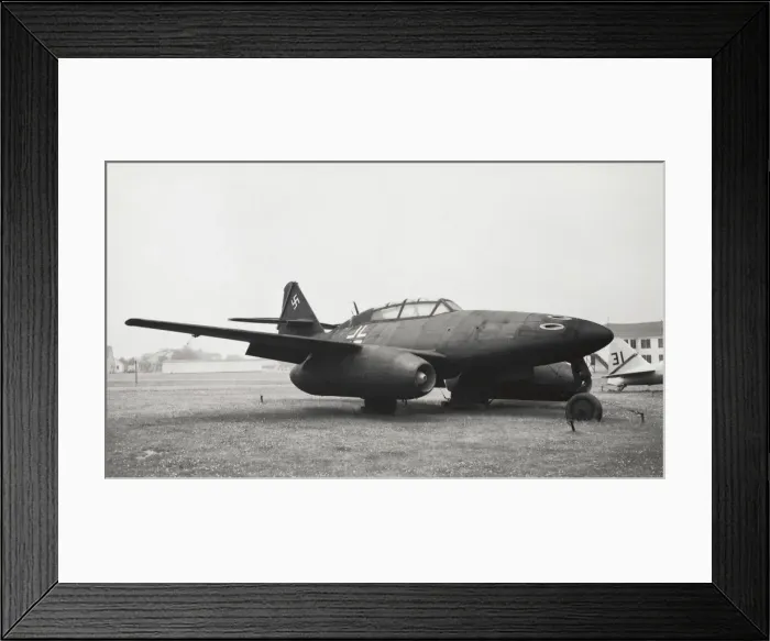 Framed Print : Messerschmitt Me-262 Schwalbe Framed Print : Messerschmitt Me-262 Schwalbe
