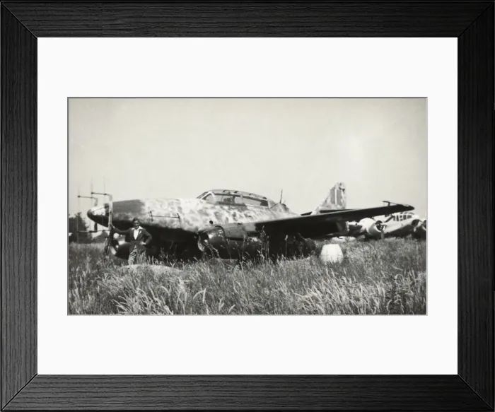 Framed Print : Messerschmitt Me-262B-1A Schwalbe Framed Print : Messerschmitt Me-262B-1A Schwalbe