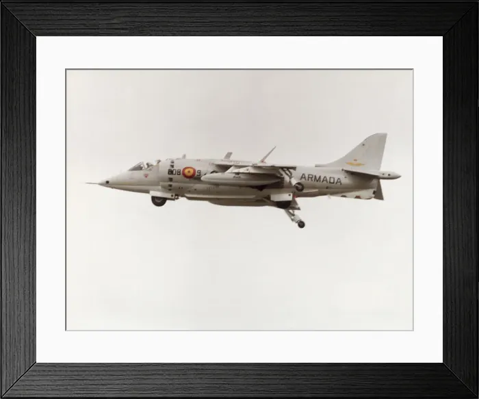 Framed Print : BAE Boeing AV-8S Matador Harrier Framed Print : BAE Boeing AV-8S Matador Harrier