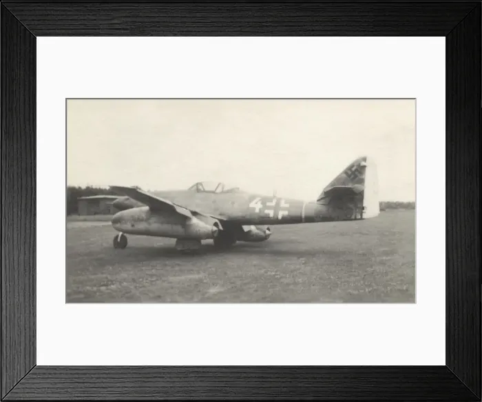 Framed Print : Messerschmitt Me-262 Schwalbe Framed Print : Messerschmitt Me-262 Schwalbe