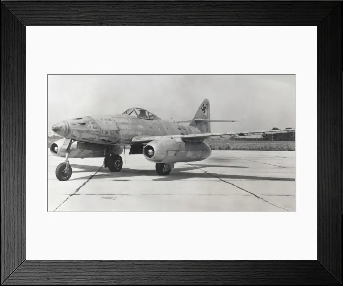 Framed Print : Messerschmitt Me-262 Schwalbe Framed Print : Messerschmitt Me-262 Schwalbe