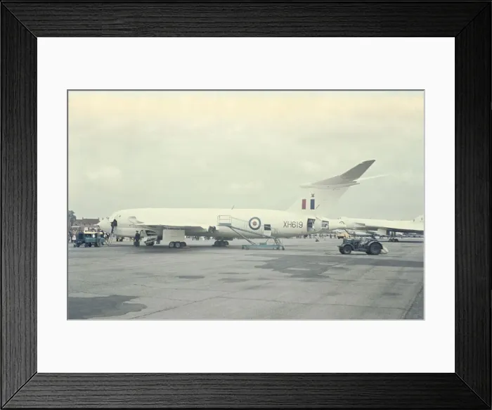 Framed Print : Handley Page HP-80 Victor B-1 Framed Print : Handley Page HP-80 Victor B-1