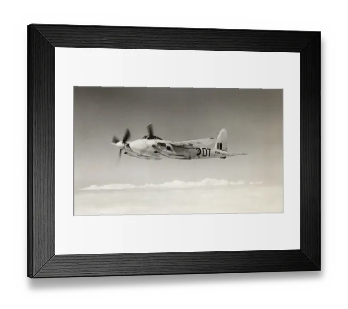 Framed Print : de Havilland DH-98 Mosquito T-3 Framed Print : de Havilland DH-98 Mosquito T-3